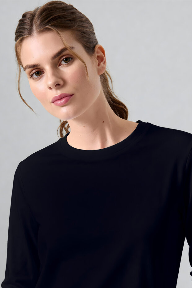 Lacivert O Yaka Standart Fit Uzun Kollu Basic Kadın T-Shirt - 97312 - 3
