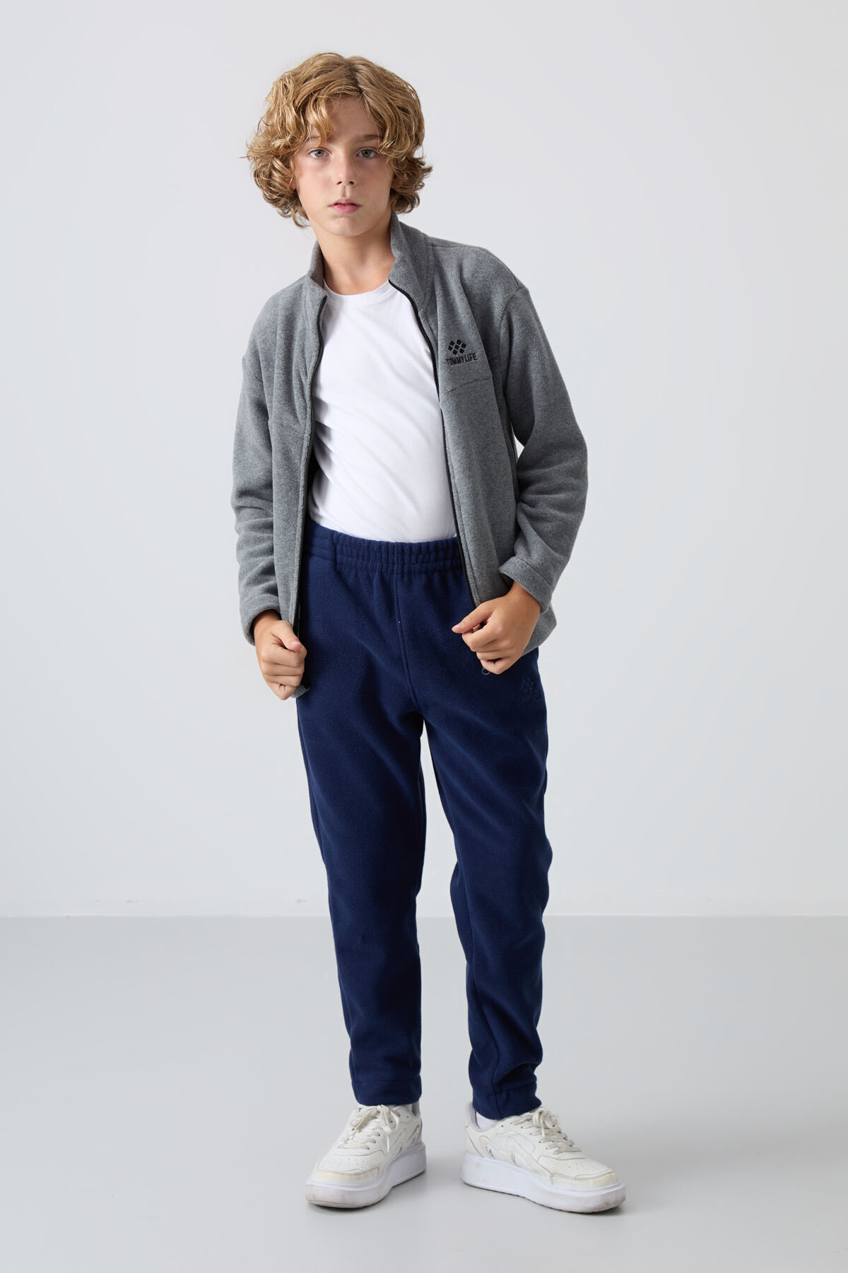 Lacivert Kalın Yumuşak Dokulu Standart Fit Nakışlı Polar Erkek Çocuk Eşofman Alt - 11219 - TOMMYLIFE