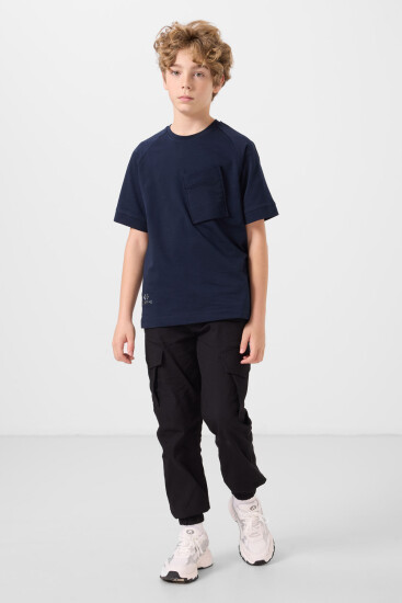 Lacivert Pamuklu Yumuşak Dokulu Oversize Cep Detaylı Erkek Çocuk T-Shirt - 11295 - Thumbnail