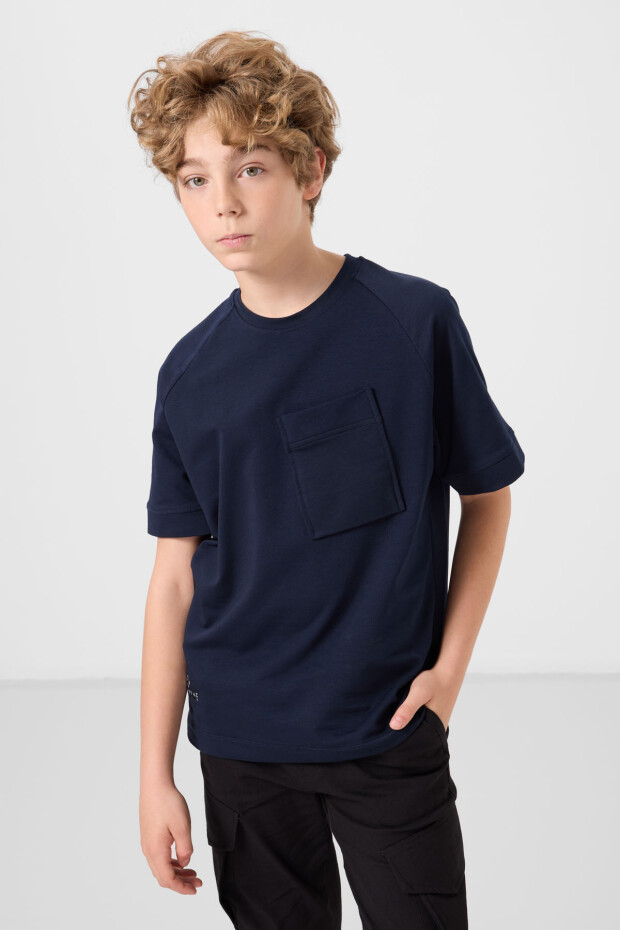 Lacivert Pamuklu Yumuşak Dokulu Oversize Cep Detaylı Erkek Çocuk T-Shirt - 11295
