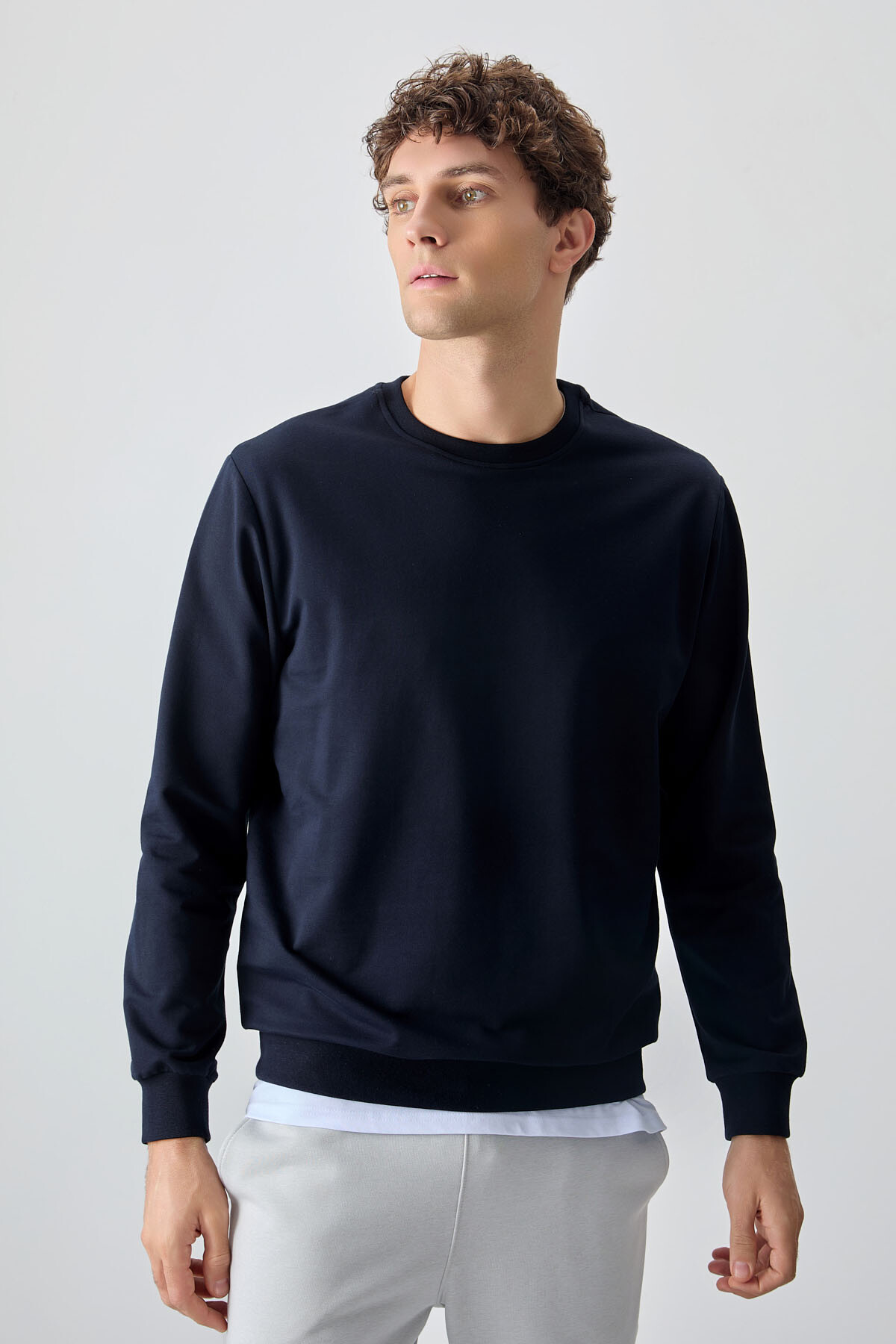 Lacivert Pamuk Yumuşak Dokulu Standart Fit Basic Erkek Sweatshirt - 88363 - Air Jones (1)