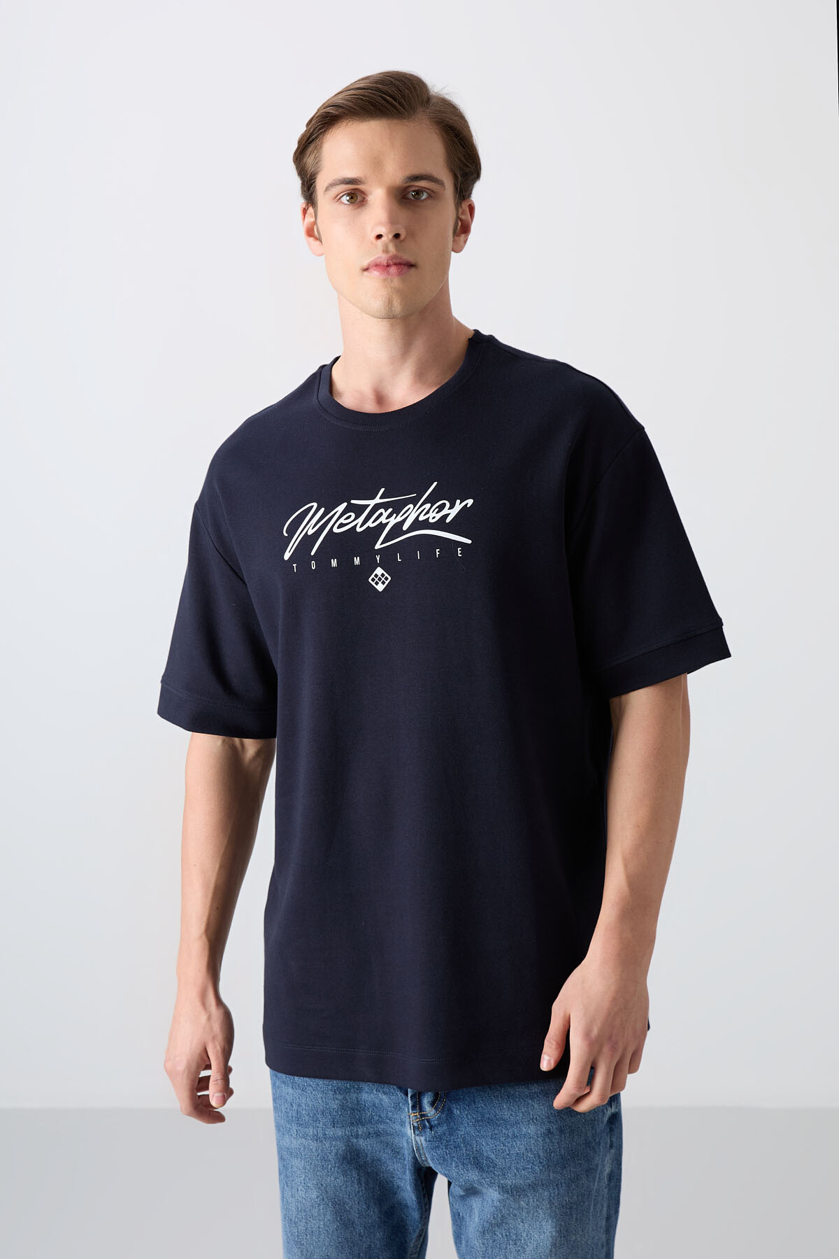 Lacivert Pamuklu Kalın Yumuşak Dokulu Oversize Fit Baskılı Erkek T-Shirt - 88320 - TOMMYLIFE