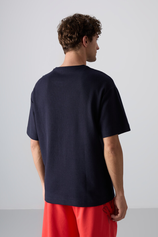 Lacivert Pamuklu Kalın Yüzeyi Dokulu Oversize Fit Basic Erkek T-Shirt - 88341 - 5
