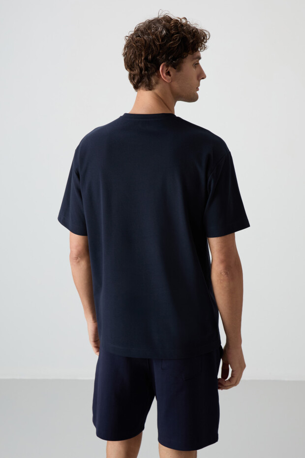 Lacivert Pamuklu Kalın Yüzeyi Dokulu Oversize Fit Baskılı Erkek T-Shirt - 88371 - 6