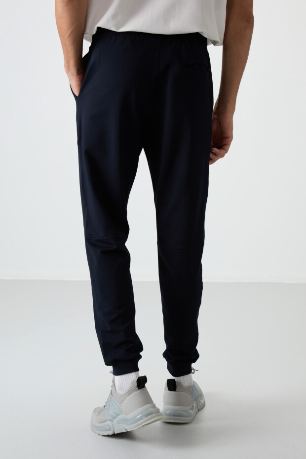 Lacivert Pamuklu Yumuşak Dokulu Comfort Fit Nakışlı Erkek Jogger - 82123 - 6
