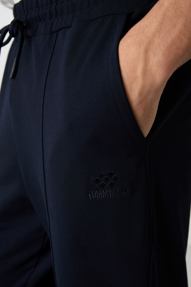 Lacivert Pamuklu Yumuşak Dokulu Comfort Fit Nakışlı Erkek Jogger - 82123 - 3