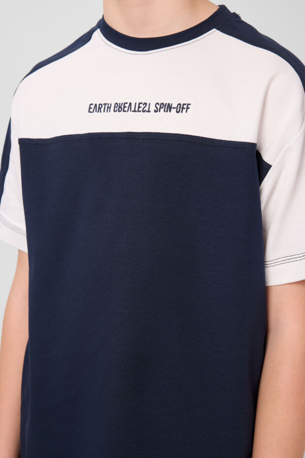 Lacivert Pamuklu Yumuşak Dokulu Oversize Fit Nakışlı Erkek Çocuk T-Shirt - 11290 - 4