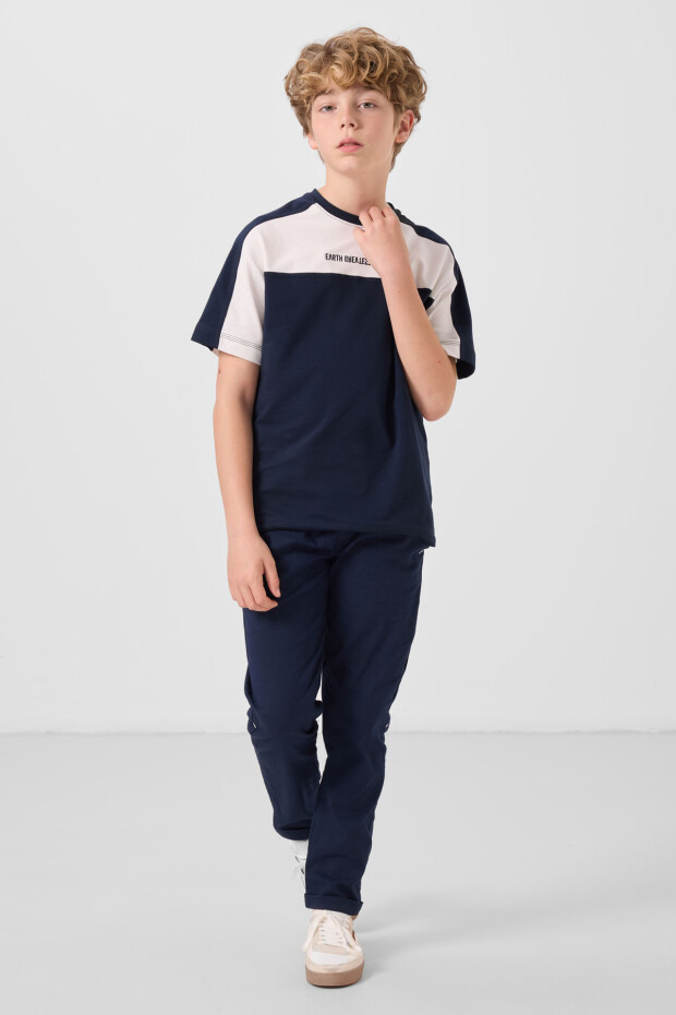 Lacivert Pamuklu Yumuşak Dokulu Oversize Fit Nakışlı Erkek Çocuk T-Shirt - 11290 - 2