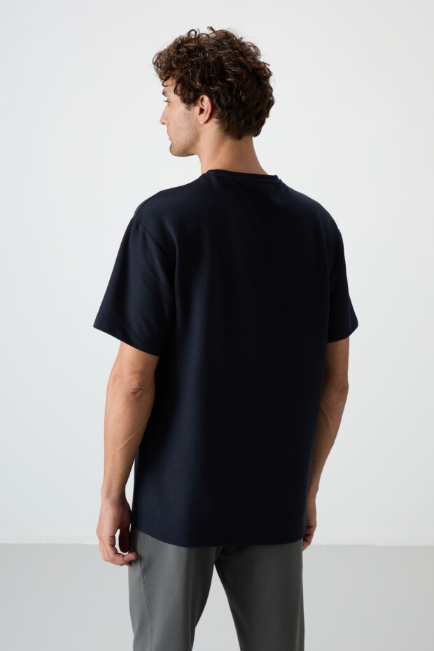 Lacivert Waffle İnterlok Yüzeyi Dokulu Oversize Fit Basic Erkek T-Shirt - 88379 - 6