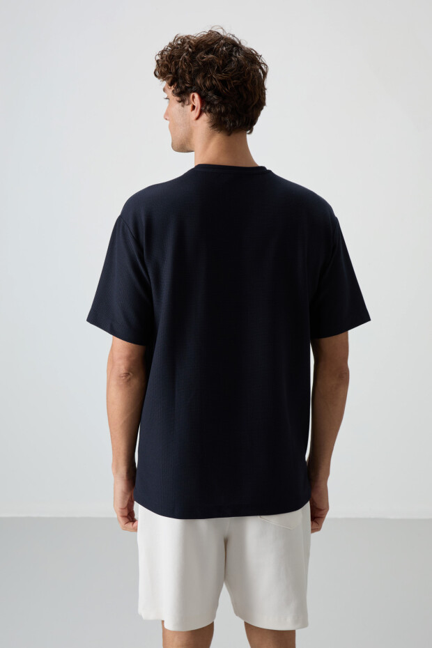 Lacivert Waffle İnterlok Yüzeyi Dokulu Oversize Fit Basic Erkek T-Shirt - 88380 - 6
