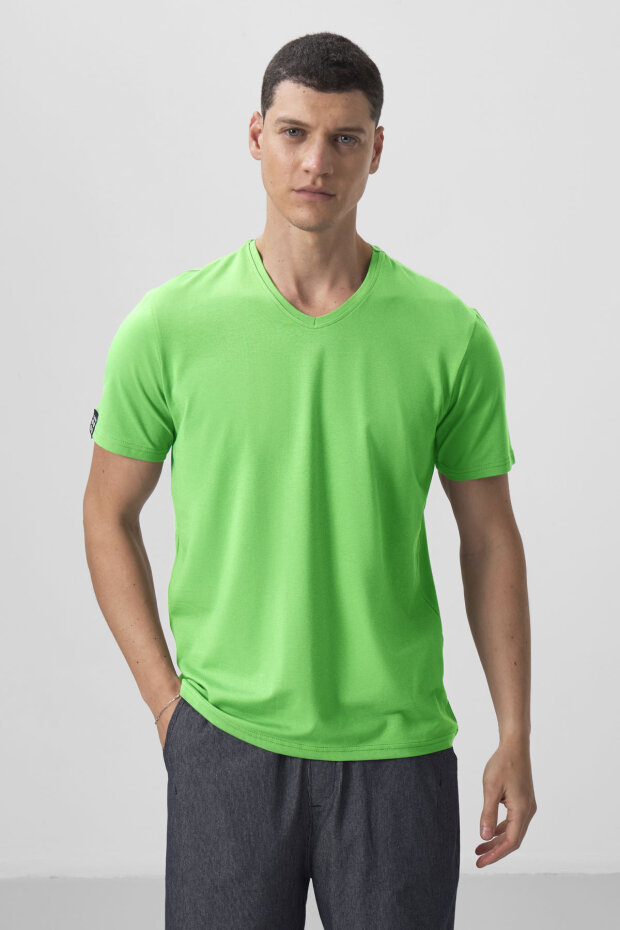 Neon Yeşil Basic Kısa Kol Standart Kalıp V Yaka Erkek T-Shirt - 87912 - 2
