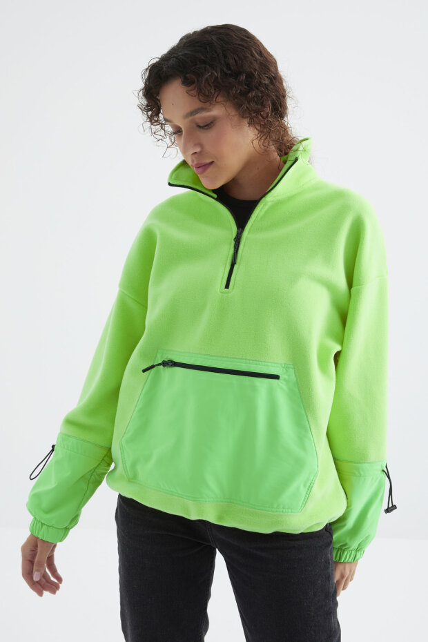 Neon Yeşil Etek Ucu Büzgülü Yarım Fermuarlı Oversize Kadın Polar Sweatshirt - 97238 - 4