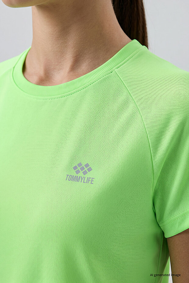 Neon Yeşil Basic Kısa Kol Standart Kalıp O Yaka Kadın T-Shirt - 97144 - 4