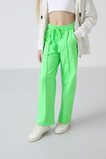 Neon Yeşil Cepli Ön Dikiş Detaylı Geniş Paça Kız Çocuk Eşofman Altı -75144 - TOMMYLIFE (1)