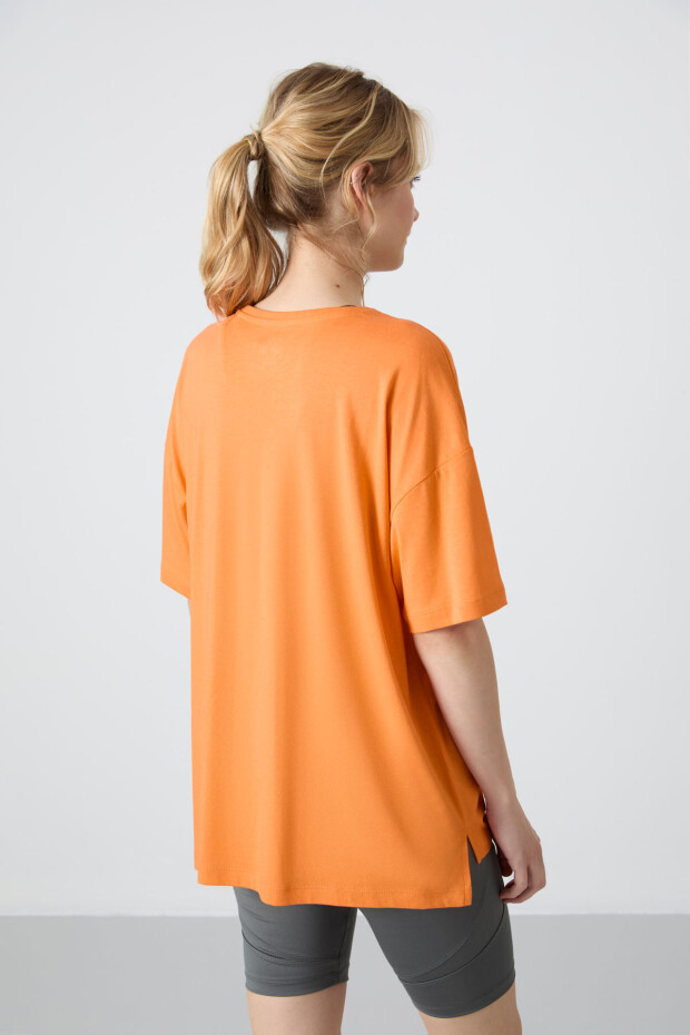 Oranj Penye Modal Yumuşak Tuşeli Oversize Fit Basic Kadın T-Shirt- 97285 - 6