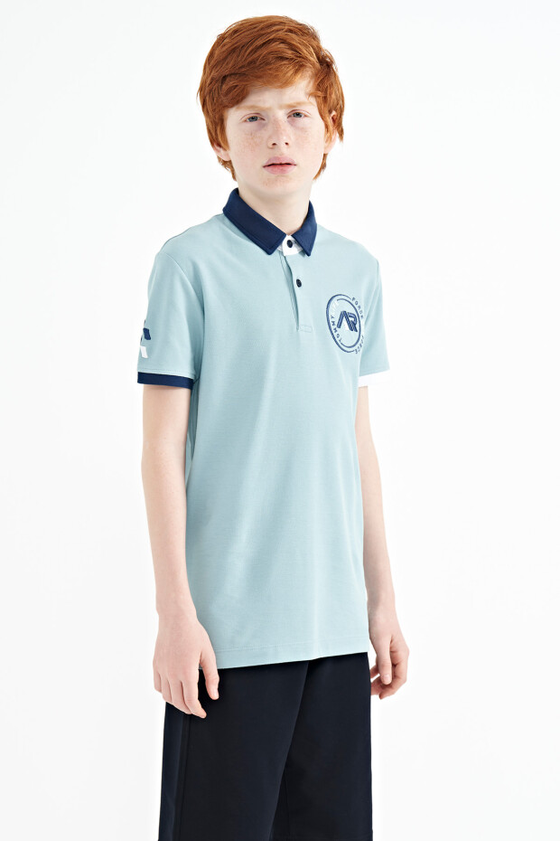 Açık Mavi Kol Ucu Renkli Logo Nakışlı Standart Kalıp Polo Yaka Erkek Çocuk T-Shirt - 11138
