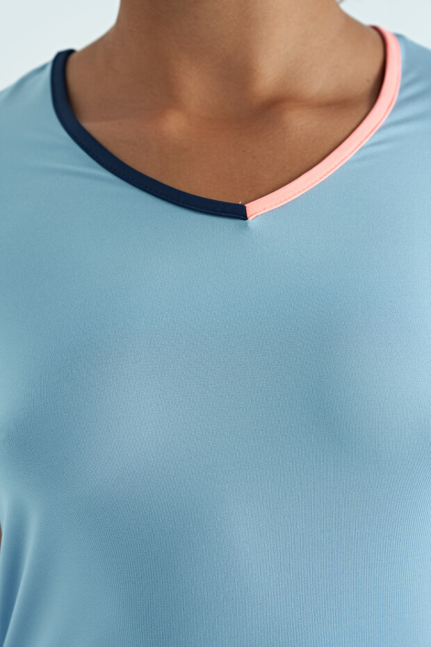 Açık Mavi V Yaka Standart Kalıp Kısa Kol Kadın Spor T-Shirt - 97268