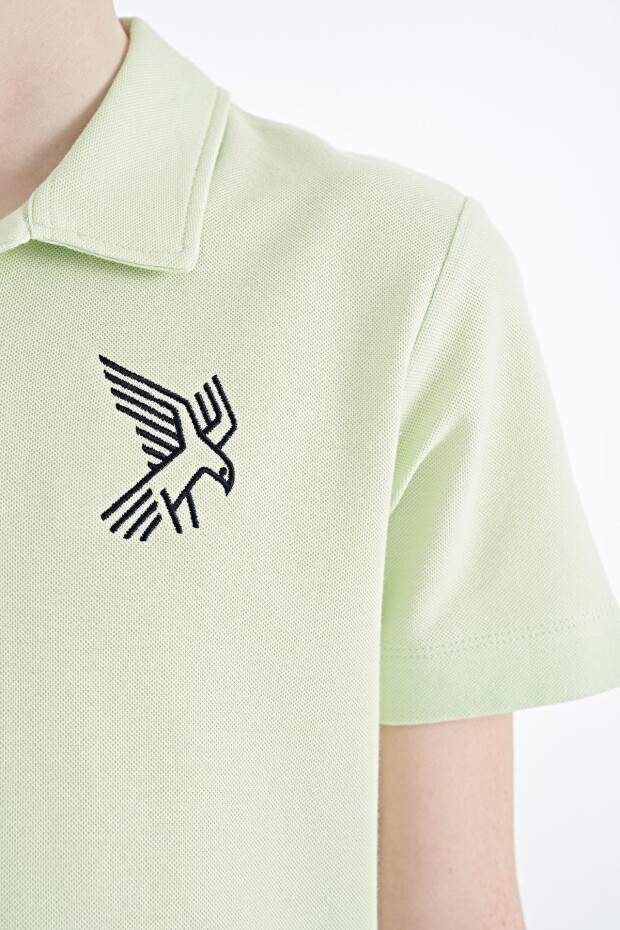 Açık Yeşil Minimal Nakış Detaylı Standart Kalıp Polo Yaka Erkek Çocuk T-Shirt - 11084