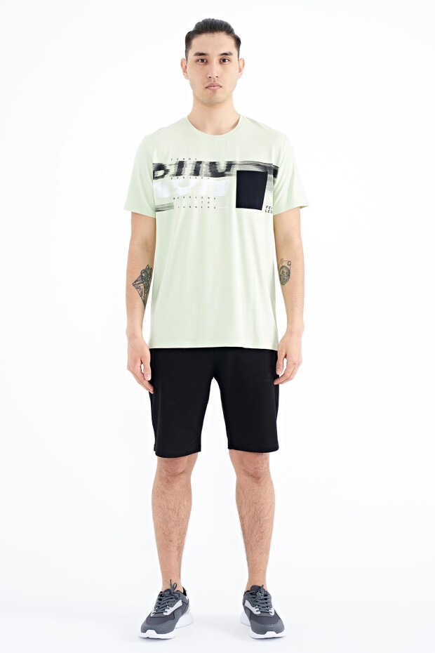 Açık Yeşil Ön Cep Detaylı Baskılı Standart Kalıp Erkek T-shirt - 88200
