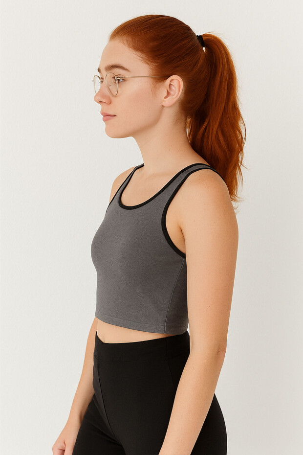 Antrasit Melanj Basic Sıfır Kol Dar Kalıp U Yaka Kadın Crop Top Atlet - 97162 - 3