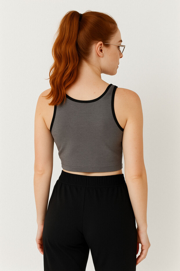 Antrasit Melanj Basic Sıfır Kol Dar Kalıp U Yaka Kadın Crop Top Atlet - 97162 - 5