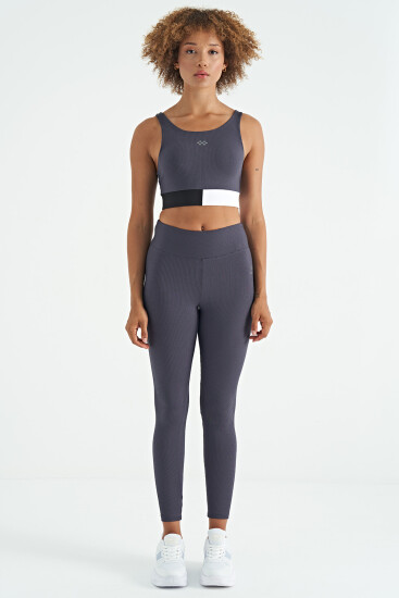 Antrasit Renk Bloklu Logo Baskılı Dar Kalıp Fitilli Kadın Büstiyer - 97275 - TOMMYLIFE (1)