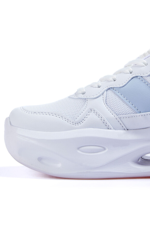 Beyaz - Açık Mavi Yüksek Taban Bağcıklı File Detaylı Kadın Spor Ayakkabı - 89106