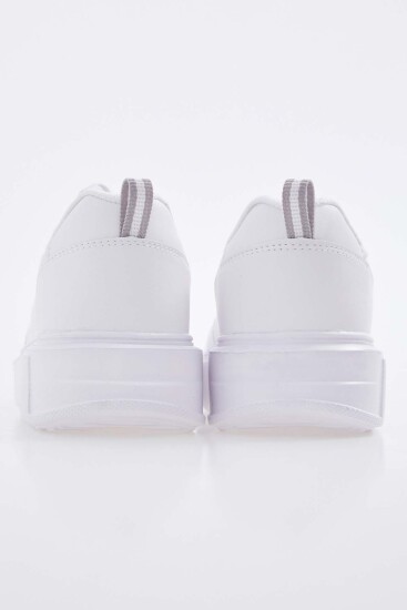 Beyaz Bağcıklı Rahat Kalıp Kadın Spor Ayakkabı - 89105 - Thumbnail
