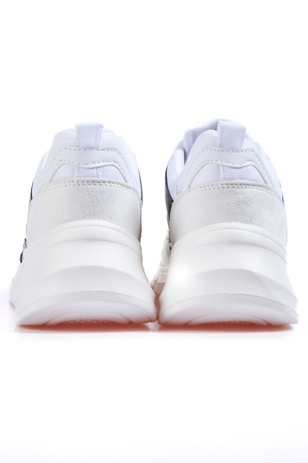 Beyaz Bağcıklı Yüksek Taban File Detaylı Renkli Kadın Spor Ayakkabı - 89203