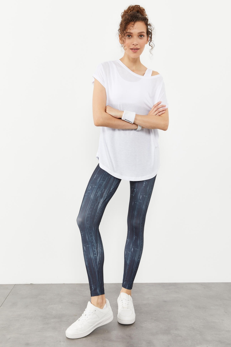 Beyaz Basic Kısa Kol Rahat Form O Yaka Kadın T-Shirt - 97151