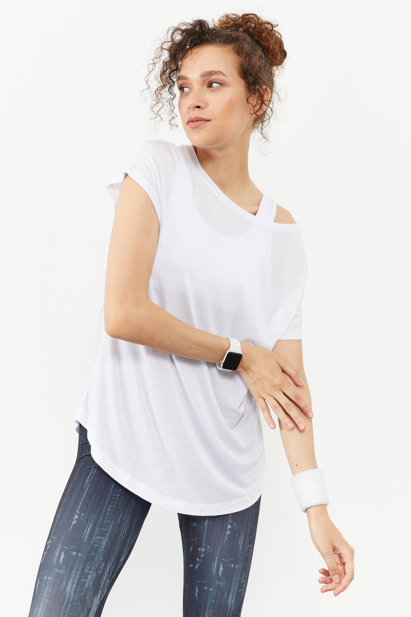 Beyaz Basic Kısa Kol Rahat Form O Yaka Kadın T-Shirt - 97151
