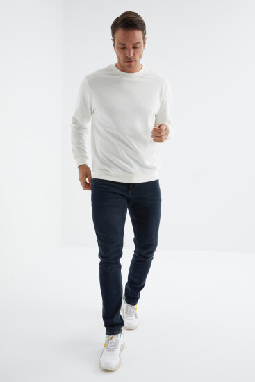Beyaz Basic O Yaka Rahat Form Erkek Sweatshirt - 88053 - Thumbnail