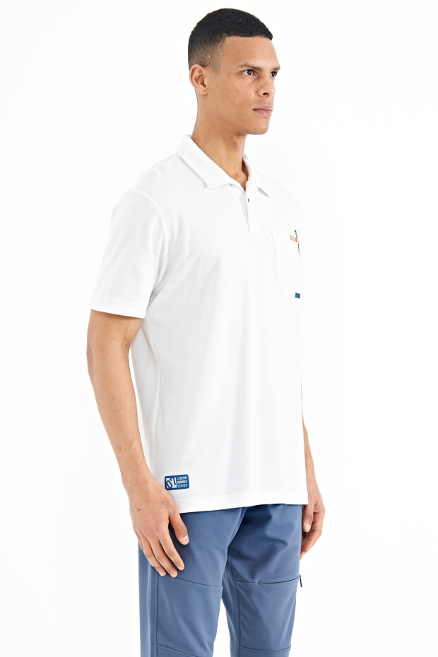 Beyaz Cep Detaylı Baskılı Standart Kalıp Polo Yaka Erkek T-Shirt - 88241