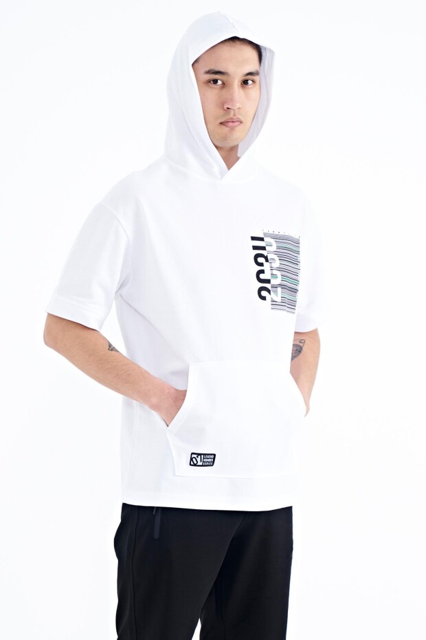 Beyaz Kapüşonlu Baskılı Kanguru Cepli Oversize Erkek T-shirt - 88196
