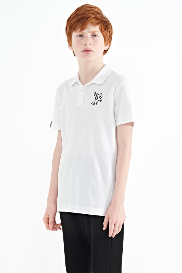 Beyaz Minimal Nakış Detaylı Standart Kalıp Polo Yaka Erkek Çocuk T-Shirt - 11084