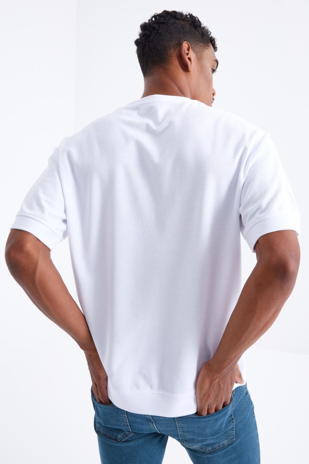 Beyaz Minimal Yazı Nakışlı O Yaka Erkek Oversize T-Shirt - 88106