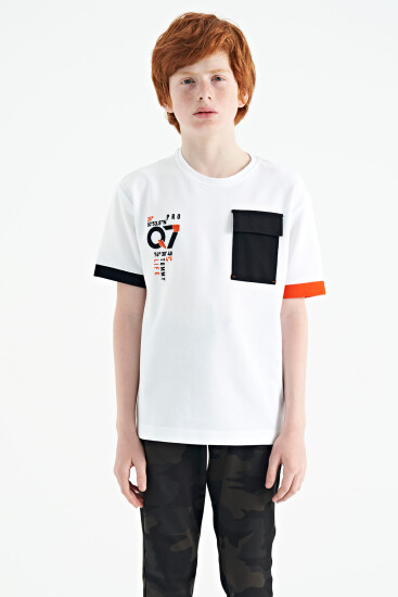 Beyaz O Yaka Oversize Cep Detaylı Erkek Çocuk T-Shirt - 11152 