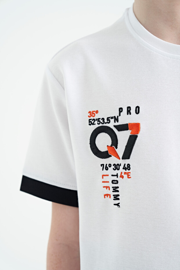 Beyaz O Yaka Oversize Cep Detaylı Erkek Çocuk T-Shirt - 11152