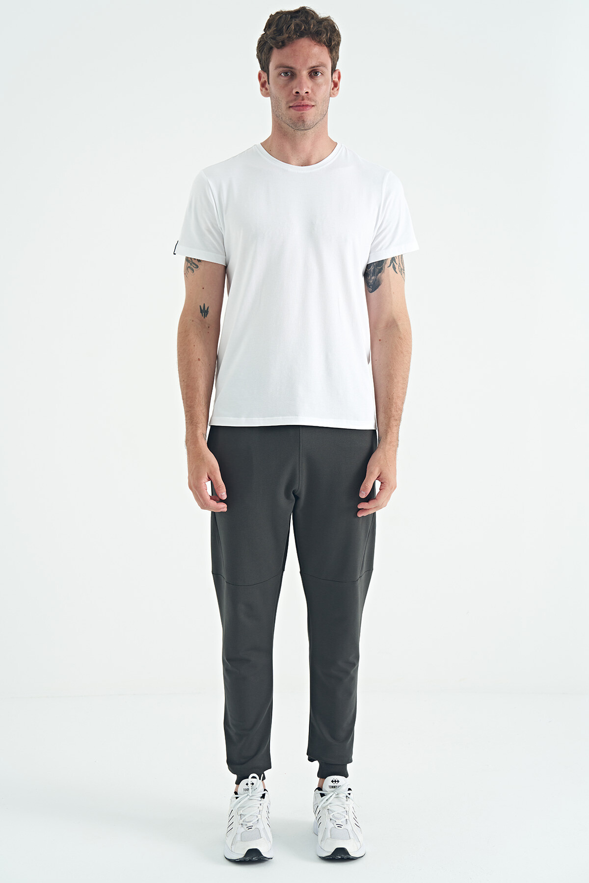 Calvin Beyaz Basic Erkek T-Shirt - 88245 - Air Jones (1)
