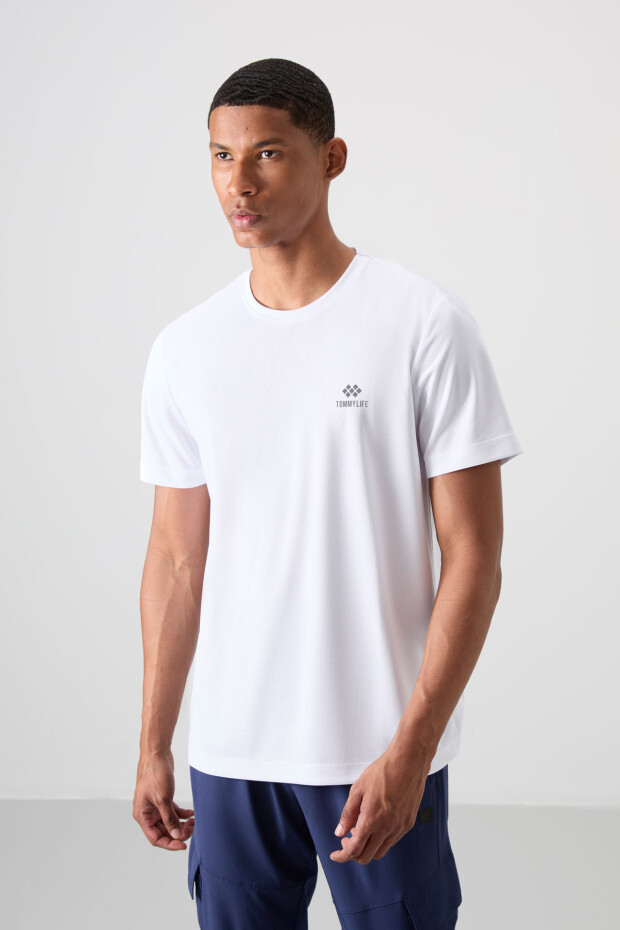 Beyaz O Yaka Standart Kalıp Logo Desenli Aktif Spor Erkek T-Shirt - 88255
