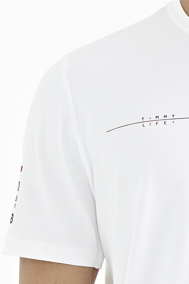 Beyaz Ön Ve Kol Baskı Detaylı Standart Form O Yaka Erkek T-shirt - 88213