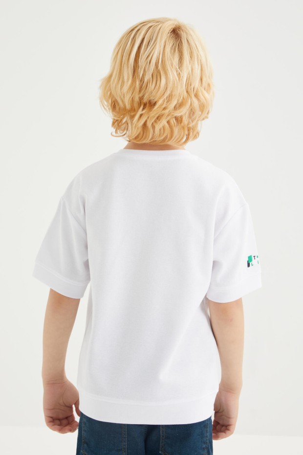 Beyaz Oversize Yazı Nakışlı Kısa Kollu O Yaka Erkek Çocuk T-Shirt - 10898