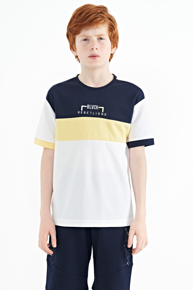 Beyaz Renk Geçişli Nakışlı Oversize Erkek Çocuk T-Shirt - 11159