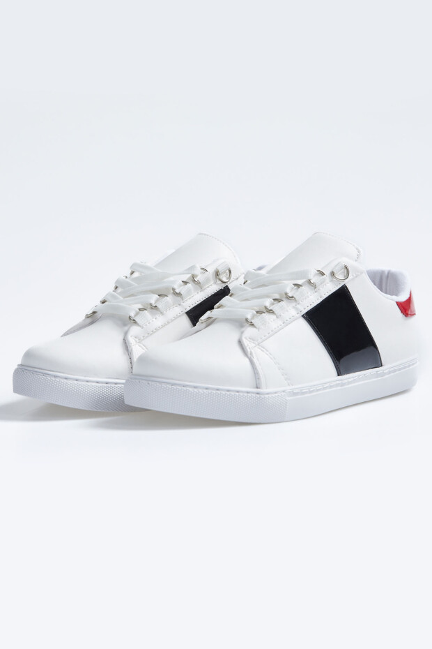 Beyaz - Siyah Bağcıklı Şerit Detaylı Suni Deri Kadın Spor Ayakkabı - 89202