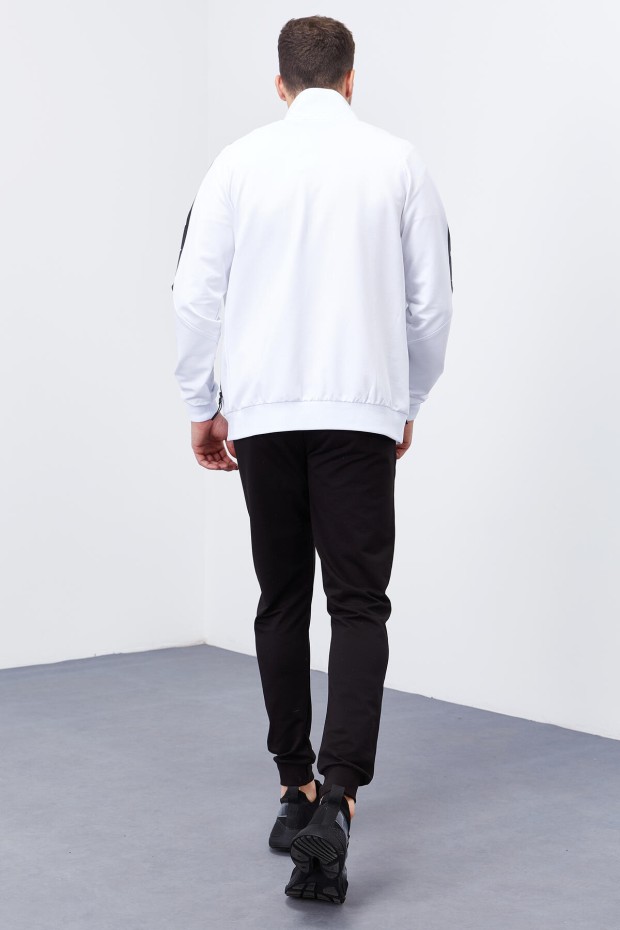 Beyaz - Siyah Dik Yaka Şerit Baskılı Standart Kalıp Manşetli Erkek Eşofman Takımı - 85150