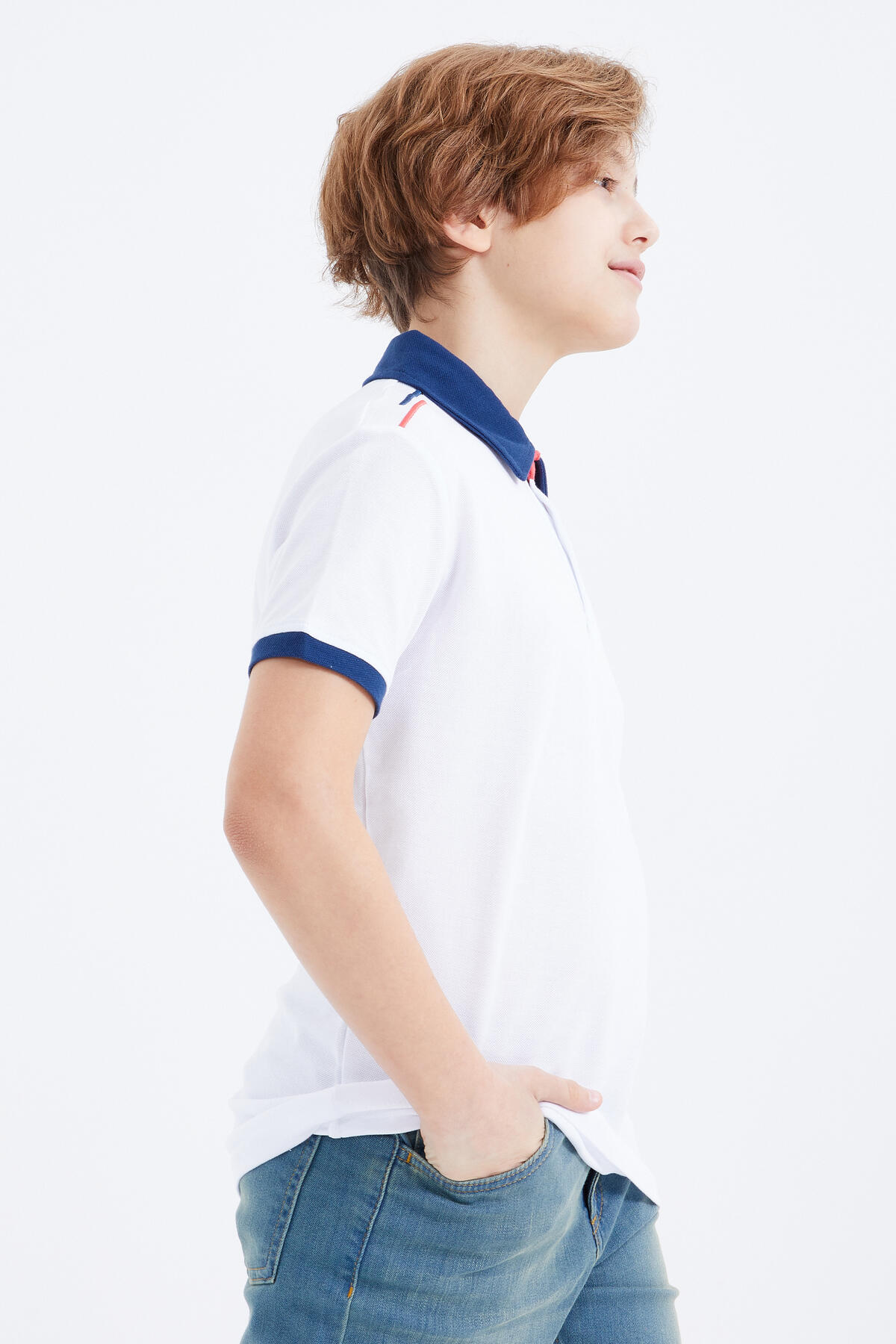 Beyaz Yazı Nakışlı Kısa Kollu Polo Yaka Erkek Çocuk T-Shirt - 10896