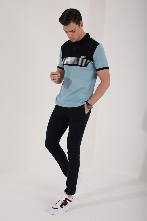 Buz Mavi Çift Renk Göğüs Baskılı Standart Kalıp Triko Polo Yaka Erkek T-Shirt - 87939
