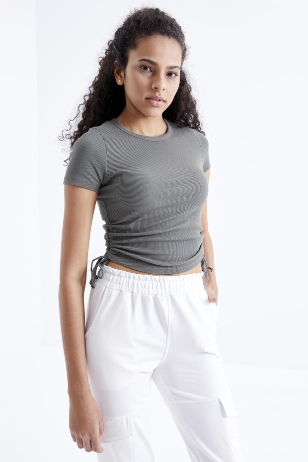 Çağla Basic Yanı Büzgülü O Yaka Kadın Crop Top T-Shirt - 97203