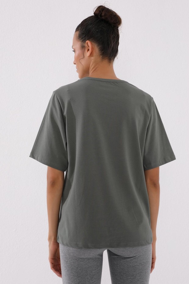 Çağla Deforme Yazı Baskılı O Yaka Kadın Oversize T-Shirt - 97133