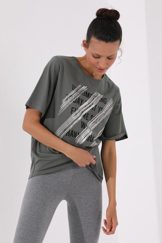 Çağla Deforme Yazı Baskılı O Yaka Kadın Oversize T-Shirt - 97133